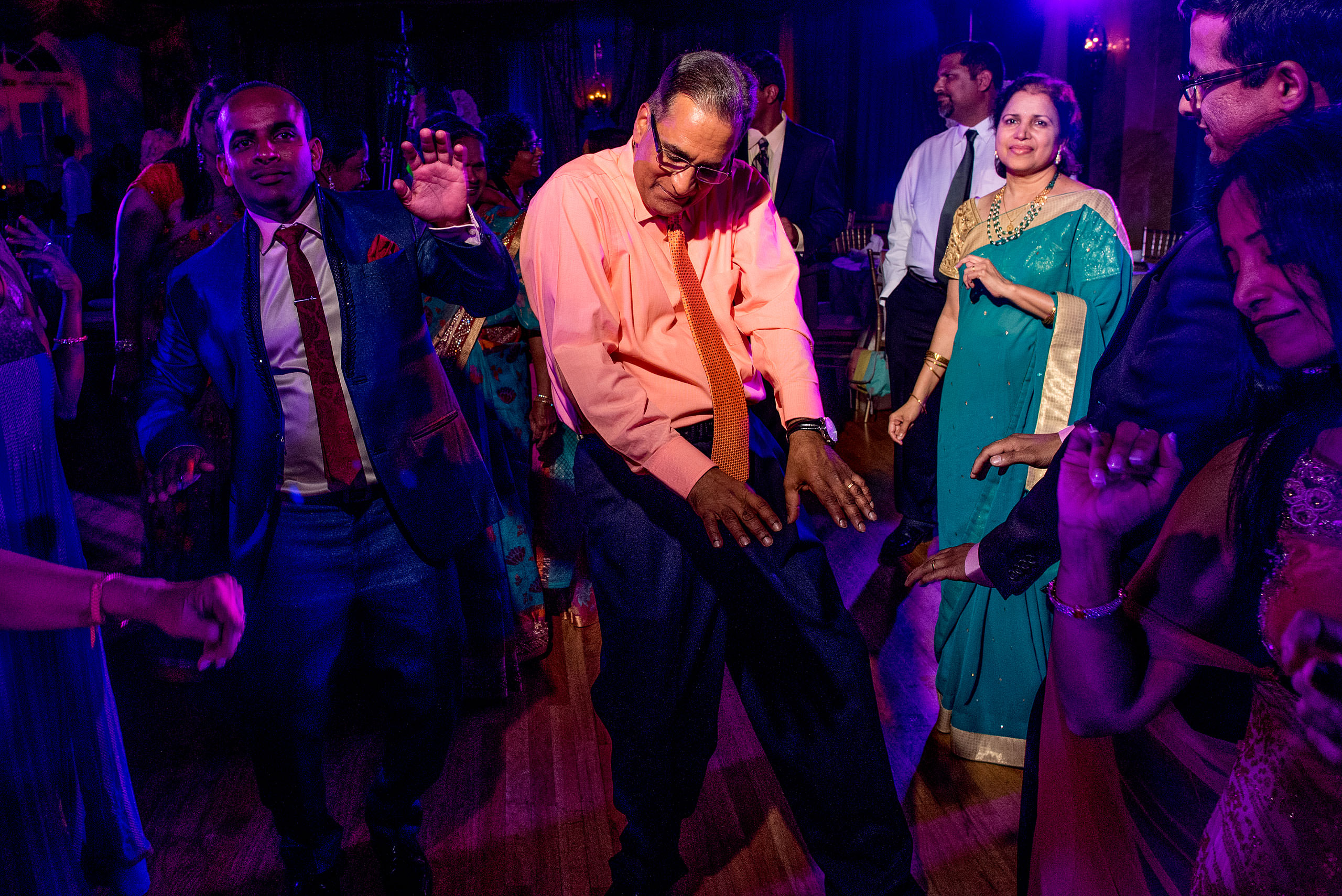 guest dancing for cascade ballroom banff springs wedding by sean leblanc