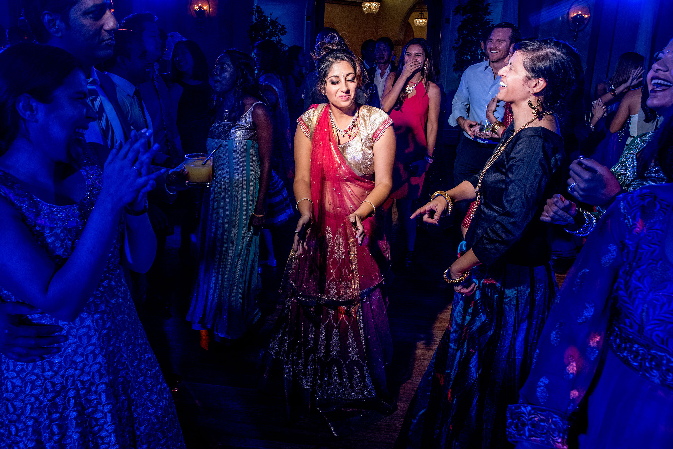 women guest dancing for cascade ballroom banff springs wedding by sean leblanc